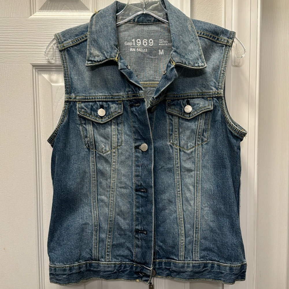 Gap denim vest, size medium
